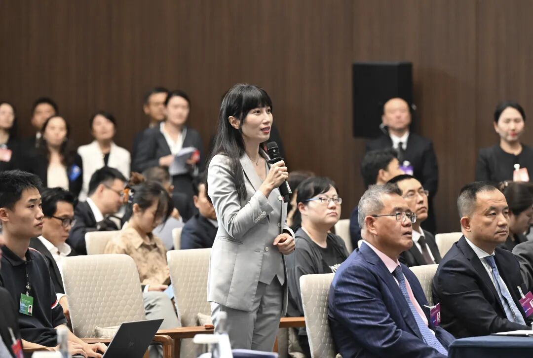 第38次上海市市长国际企业家咨询会议举行新闻发布会	，朱忠明市长答记者问